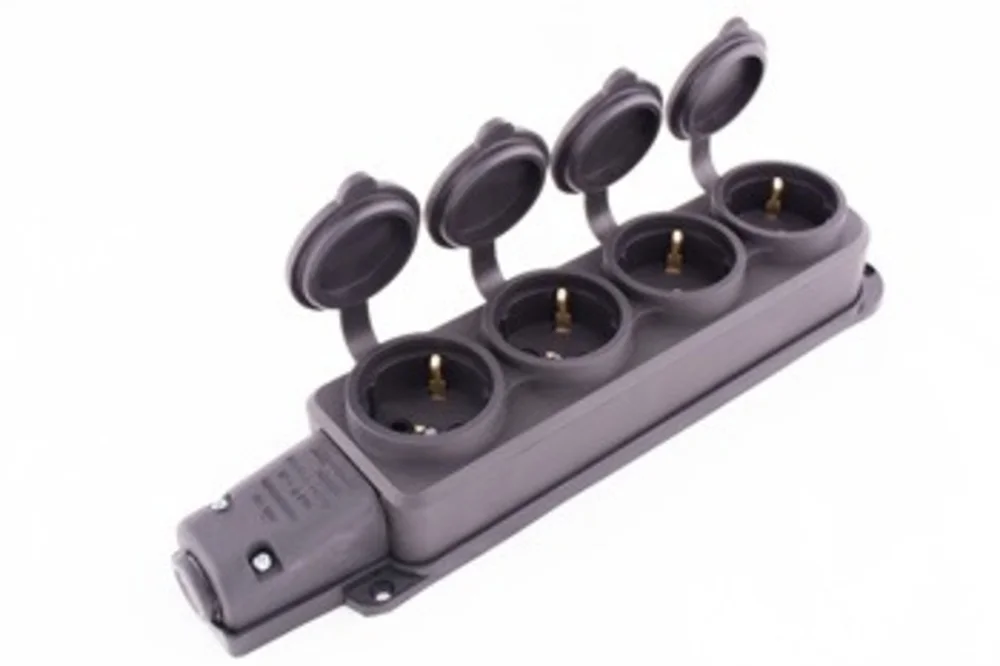 Розетка чотирьохмісна з заземленням та захисною кришкою каучукова E.NEXT e.socket.rubber.029.4.16 16А (s9100039)